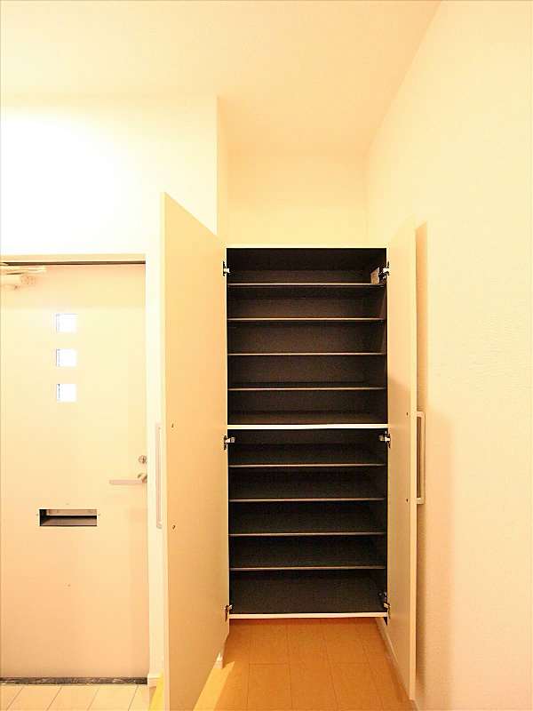 シューズボックス