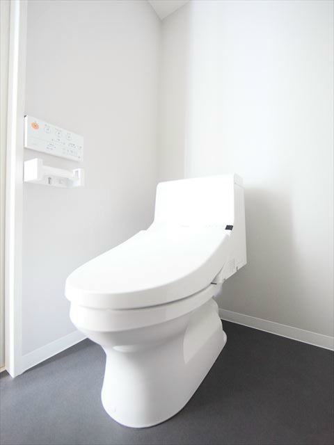 温水洗浄機付便座