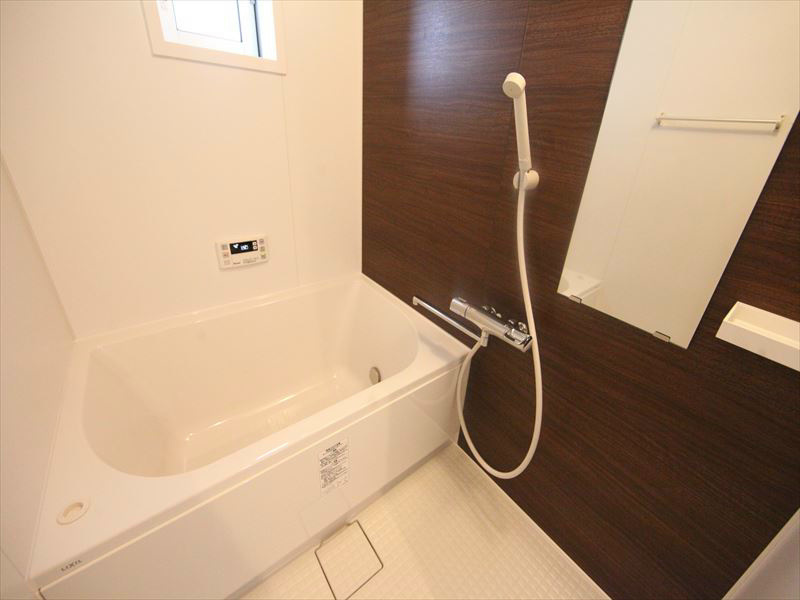 バスルーム 窓あり イメージ画像