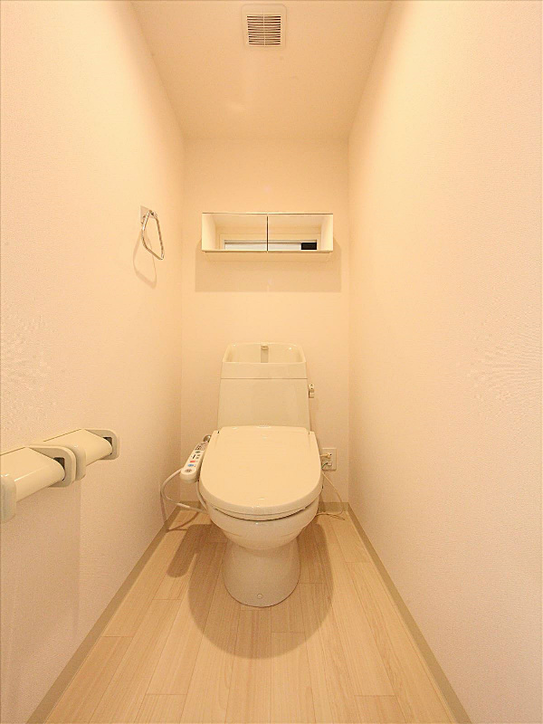 トイレ ウォシュレット付