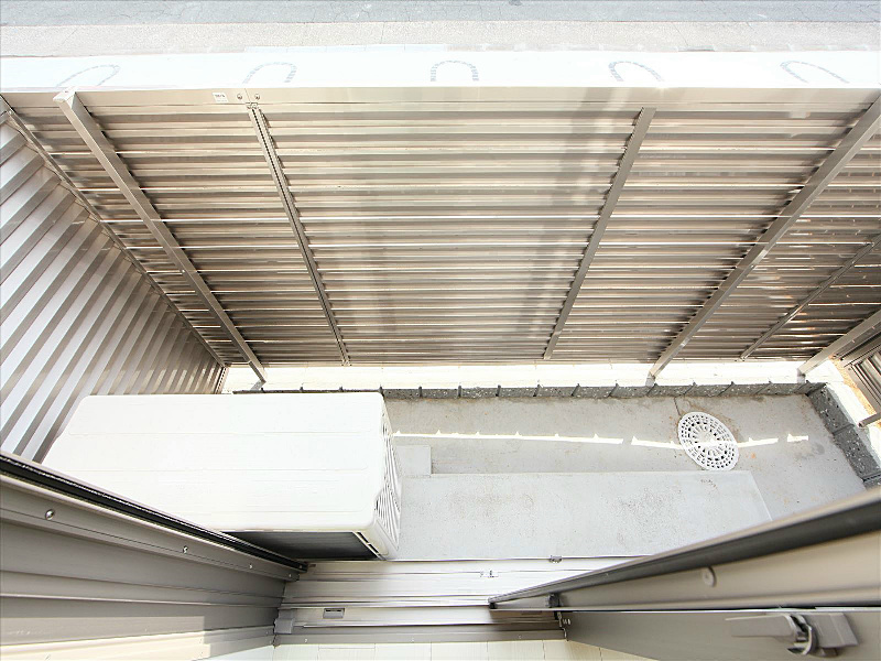 バルコニー (1階は専用庭)