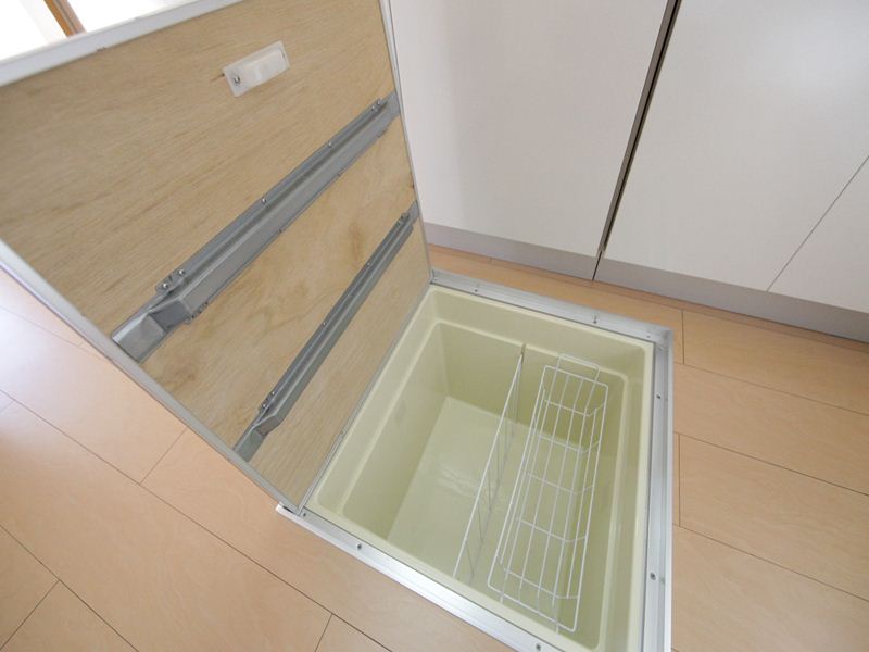 床下収納 同型モデルルーム