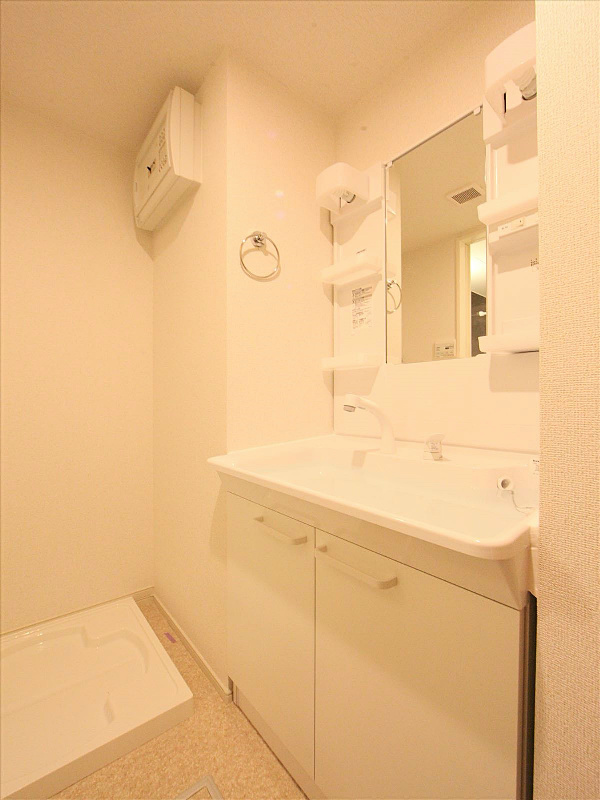 脱衣所 洗面台(シャンプードレッサー付)