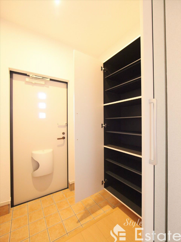 シューズボックス