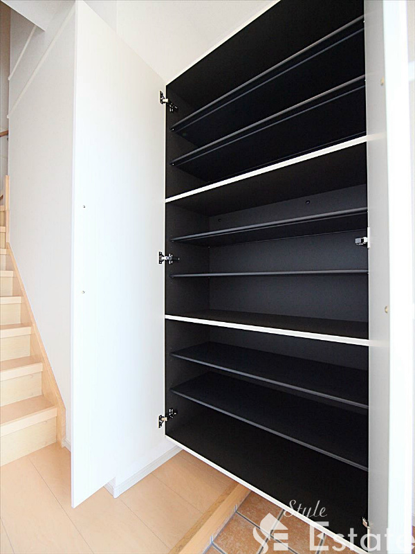 シューズボックス