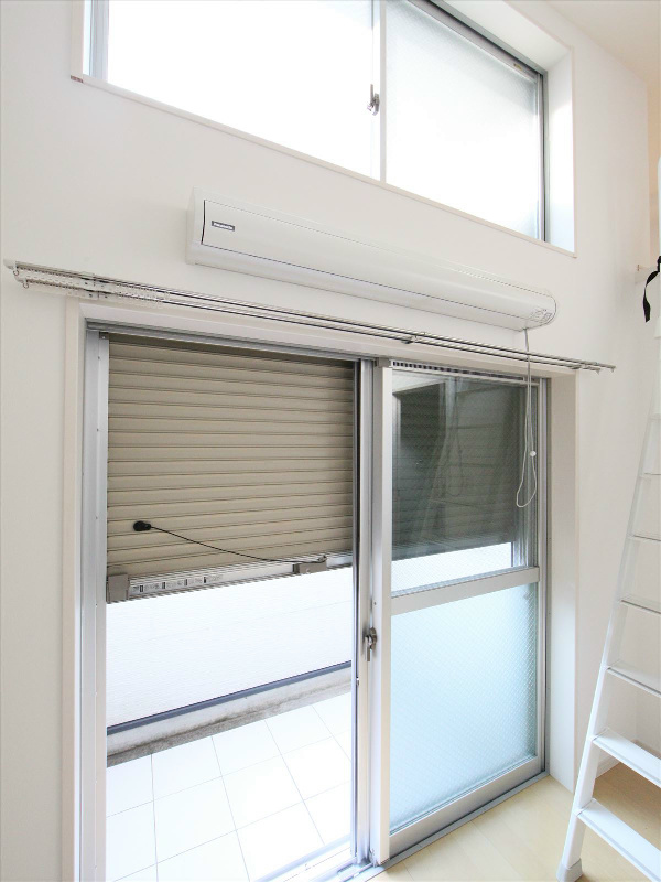 1階 防犯シャッター付いてます