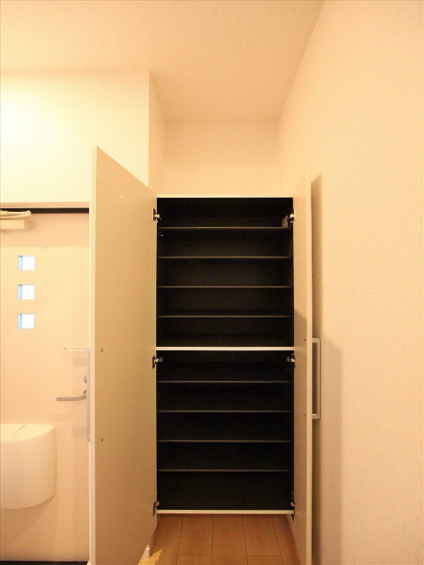 シューズボックス