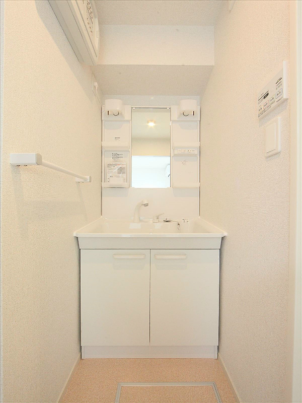 脱衣所 洗面台(シャンプードレッサー付)