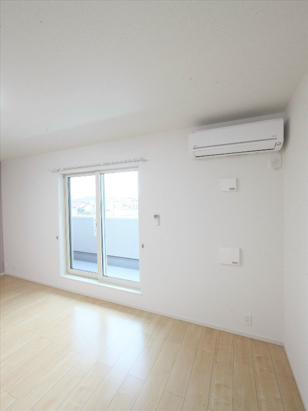 リビング★エアコン付いてます