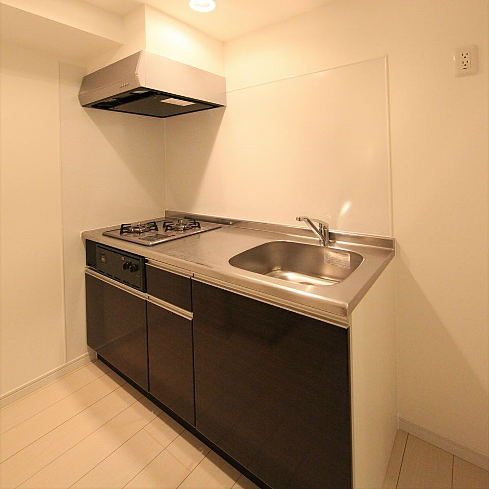2口コンロの付いたシステムキッチン 同タイプ
