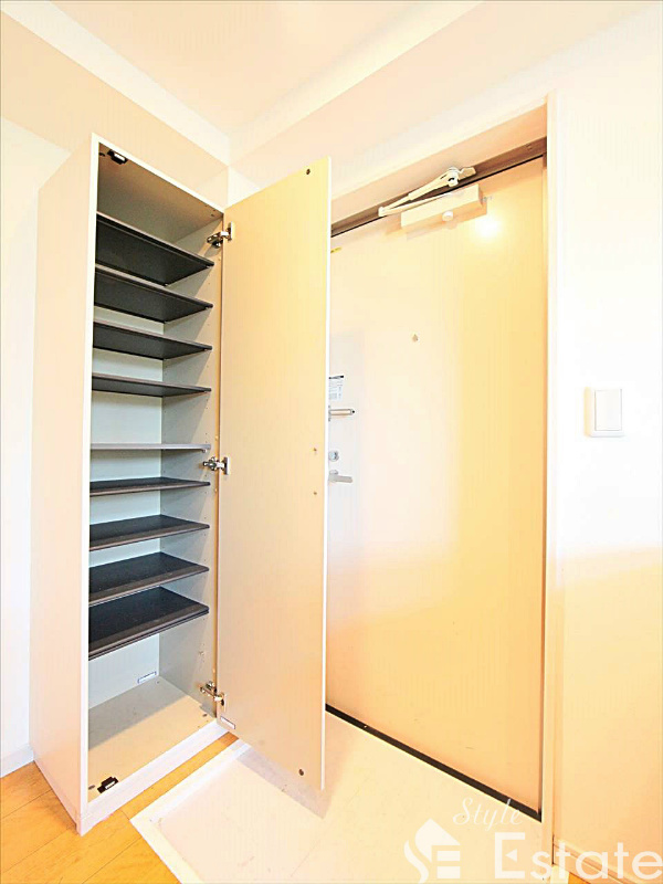 シューズボックス