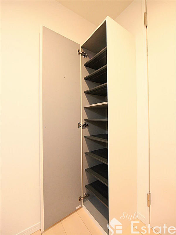 シューズボックス