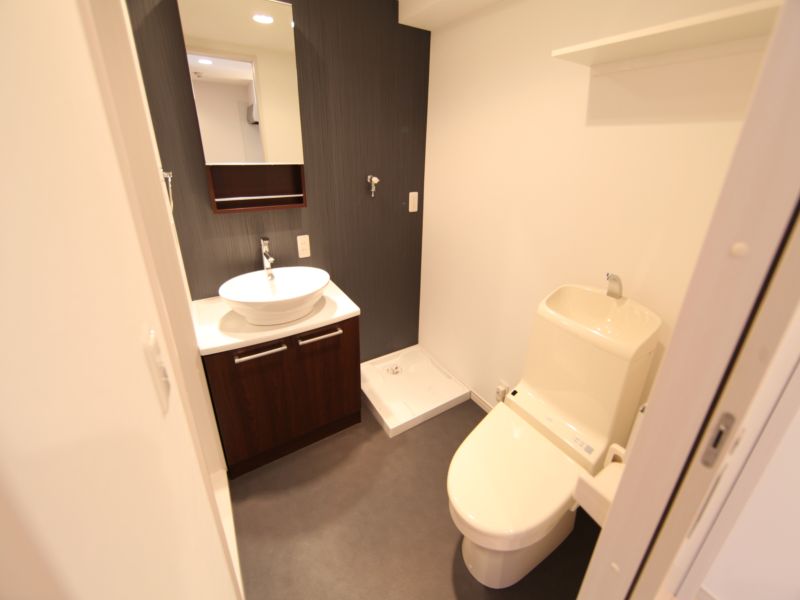 脱衣所 独立洗面台付き