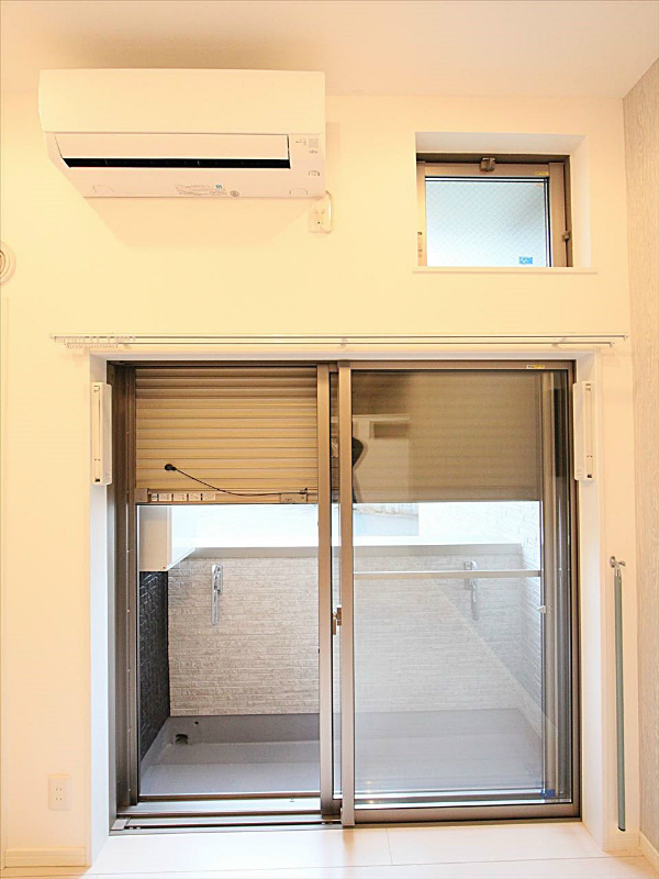 同施工会社画像防犯シャッター