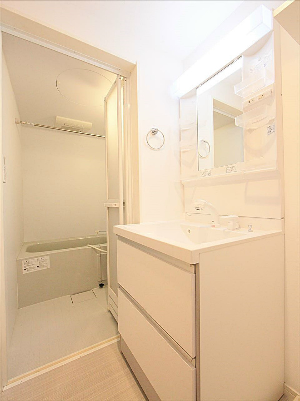 同施工会社画像洗面台 シャンプードレッサー付