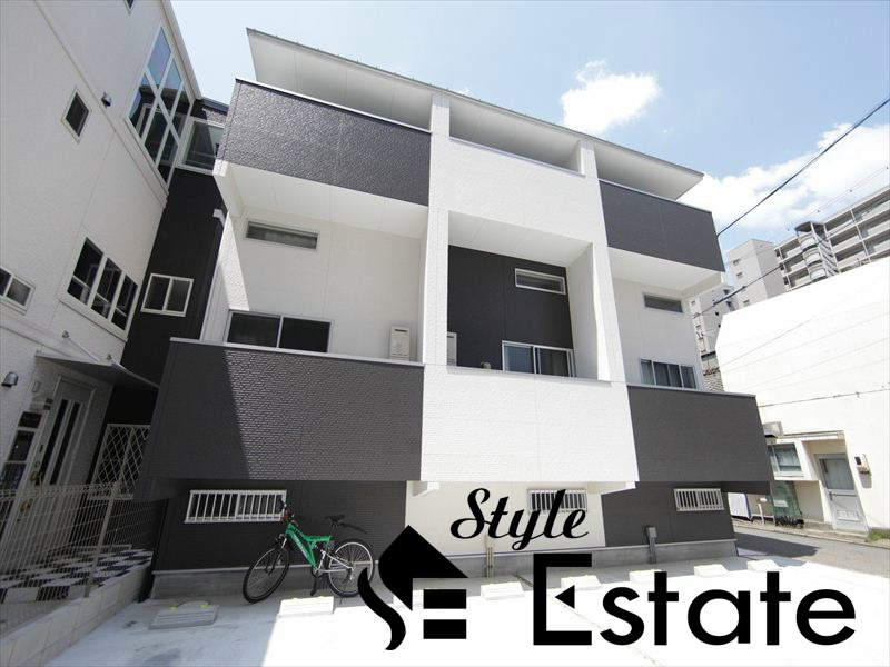 ＷＨＩＴＥ　ＨＩＬＬＳ　ＥＡＳＴ　（ホワイトヒルズイースト）