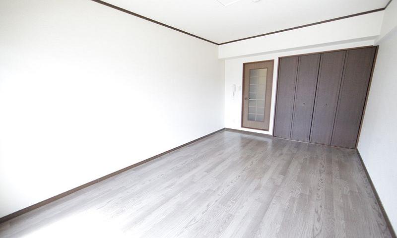 洋室8帖 クローゼット付