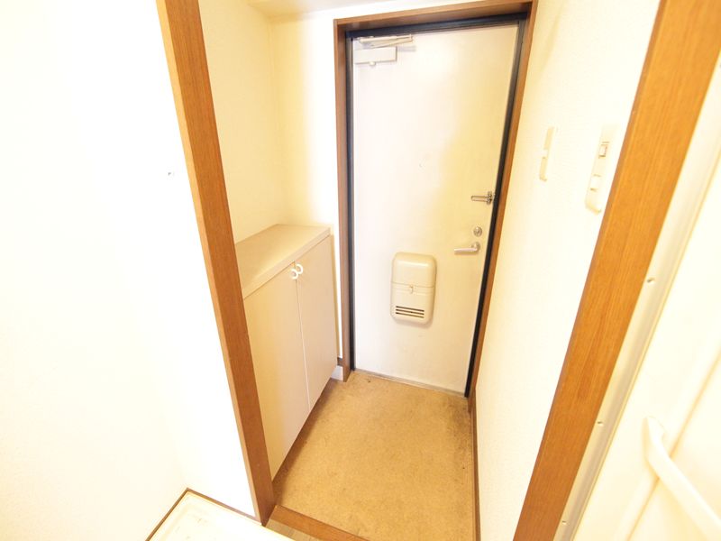 玄関 シューズボックスあります