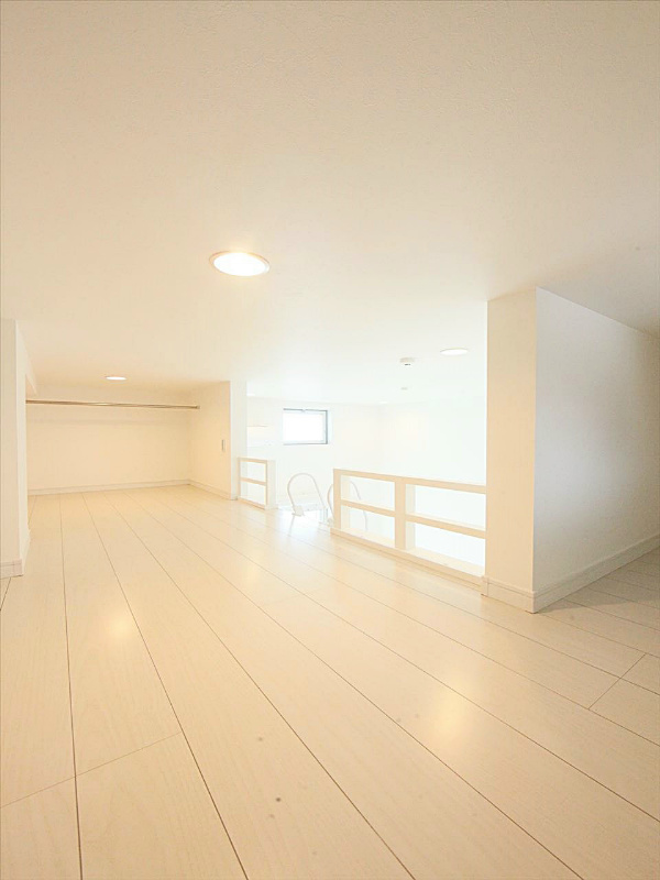 ロフト ハンガーパイプあります!