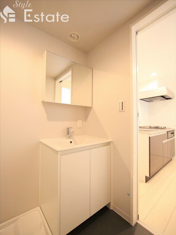 脱衣場 独立洗面台 シャンプードレッサー