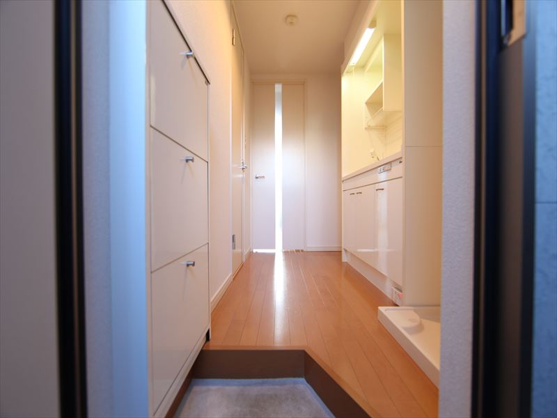 類似物件 玄関 シューズボックス付