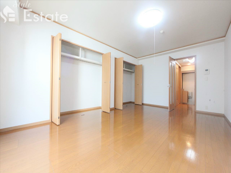 洋室11.9帖 クローゼット付!!