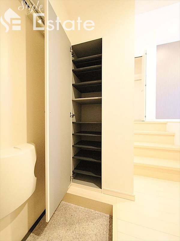 シューズボックス