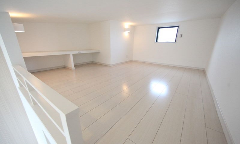 ロフト5.9帖 窓付き