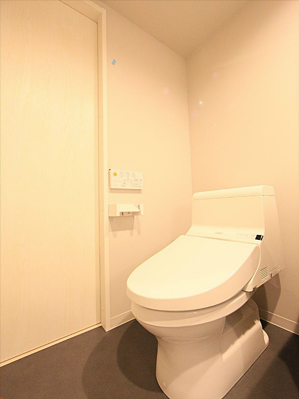 トイレ 温水洗浄便座機能付