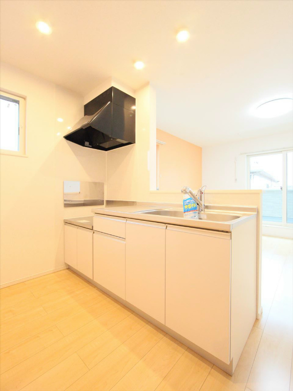 キッチン(2口コンロ設置可能)