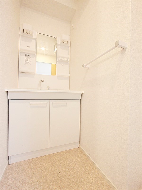 独立洗面台 シャンプードレッサー付