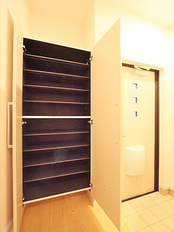 シューズボックス