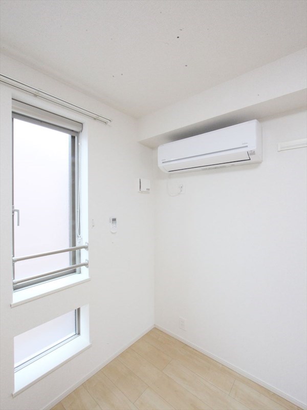 エアコン2基ついています!!(LDK、洋室)