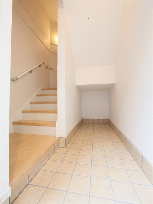 広々玄関♪自転車も入ります