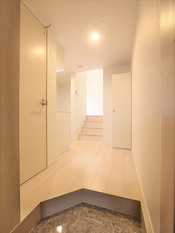 玄関 シューズボックス付