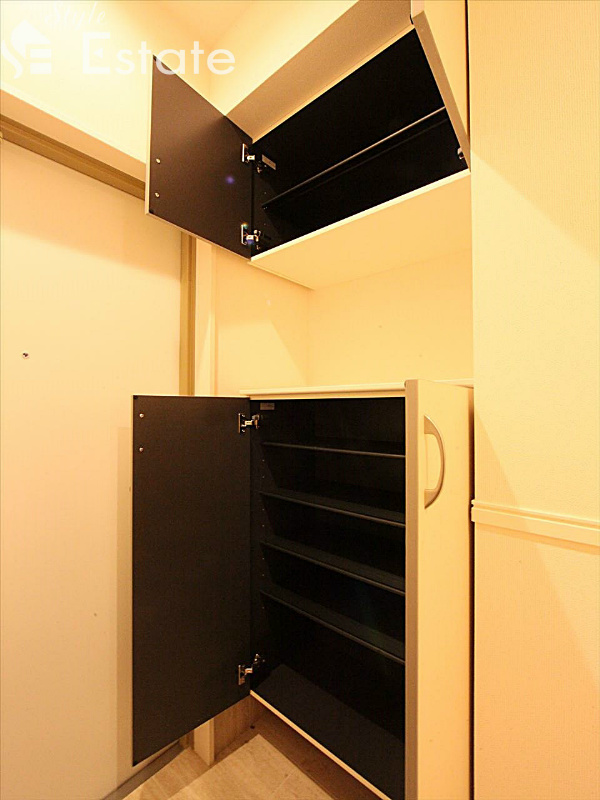 シューズボックス