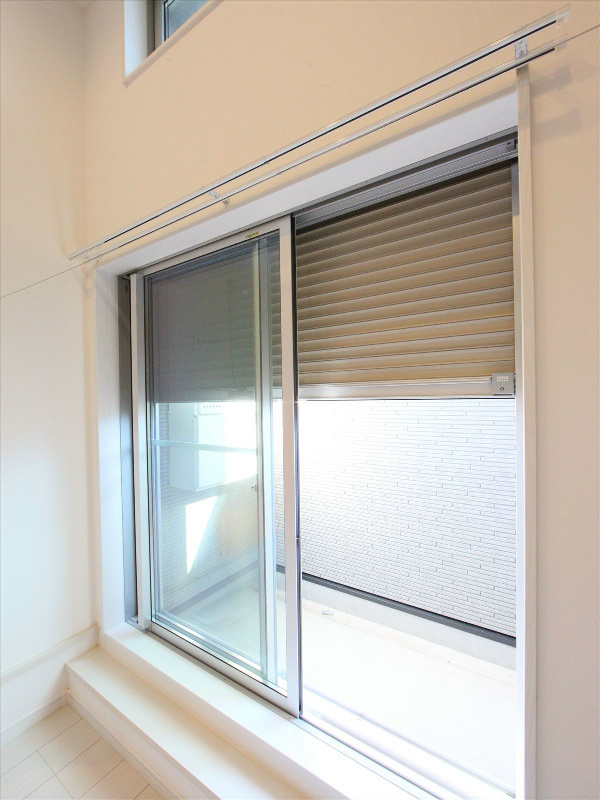 モデルルーム 防犯シャッター(1階のみ)