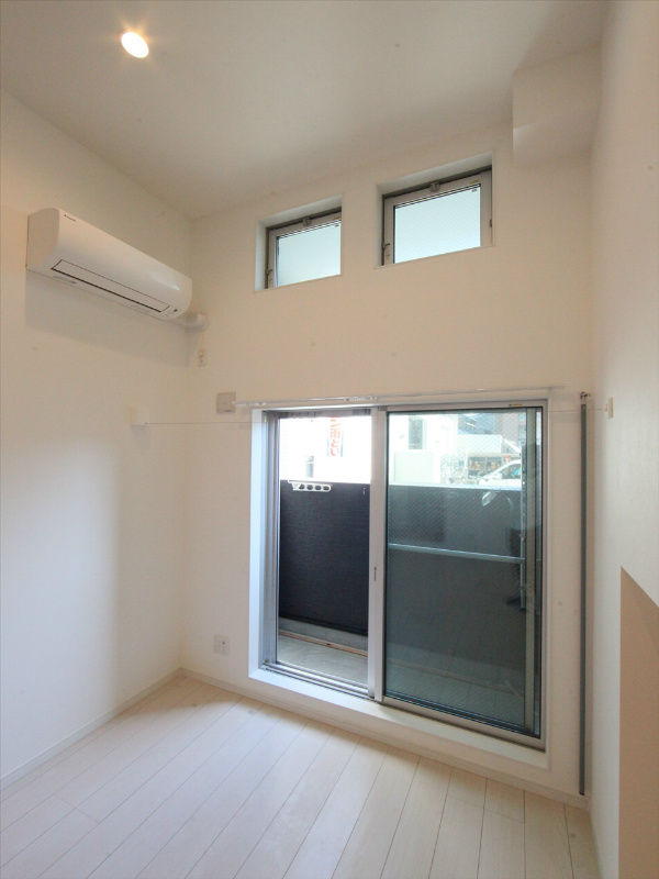 エアコン 室内物干し付き