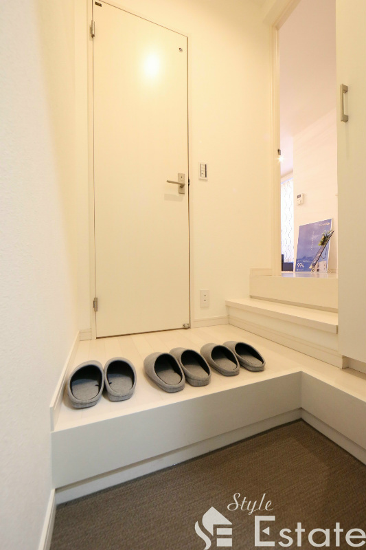 モデルルーム 玄関★シューズボックス付