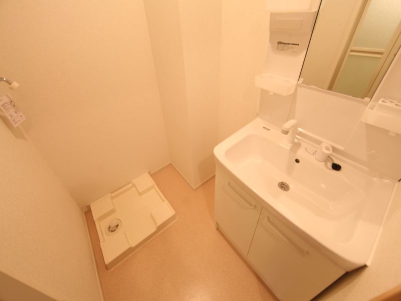 脱衣所 シャンプードレーサー付き