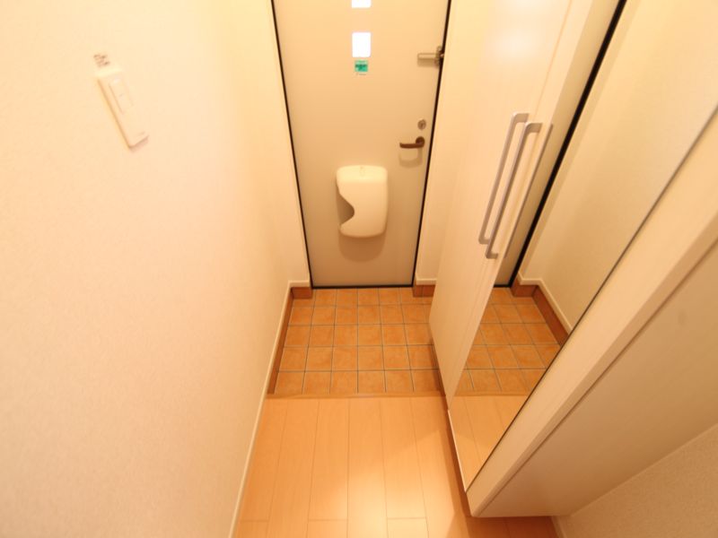 玄関 下駄箱付き