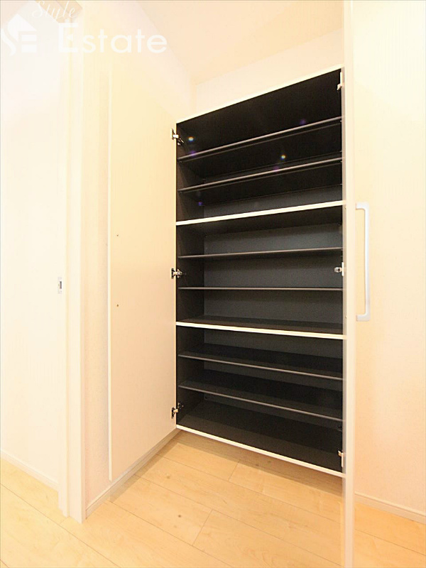 シューズボックス