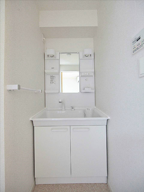 脱衣所 洗面台(シャンプードレッサー付)類似物件