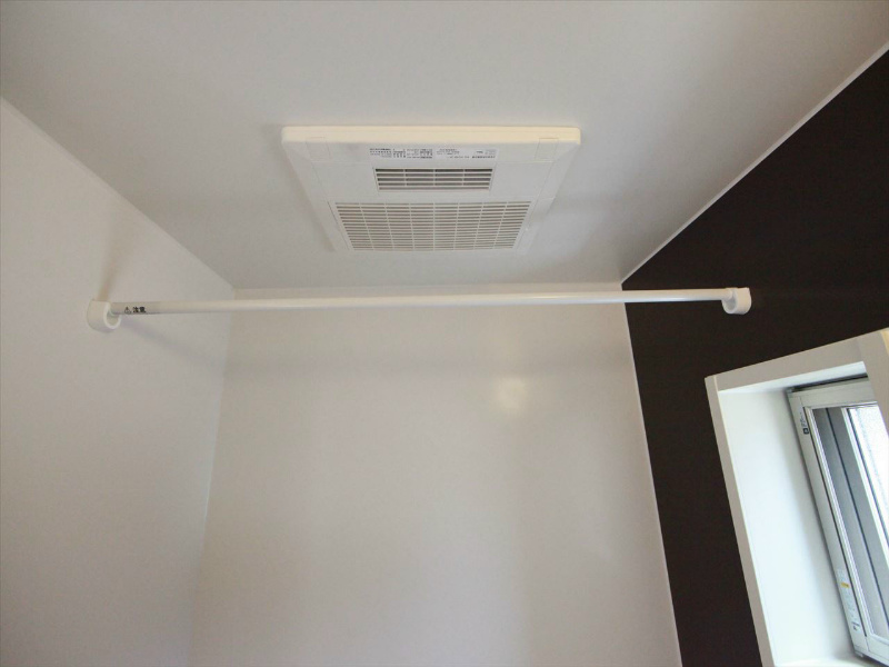 浴室物干し 類似物件