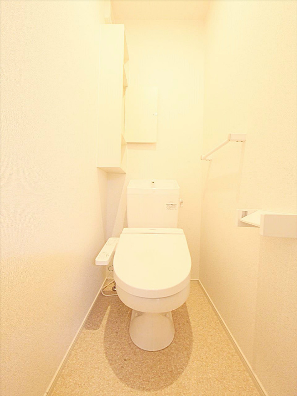 トイレ ウォシュレット付