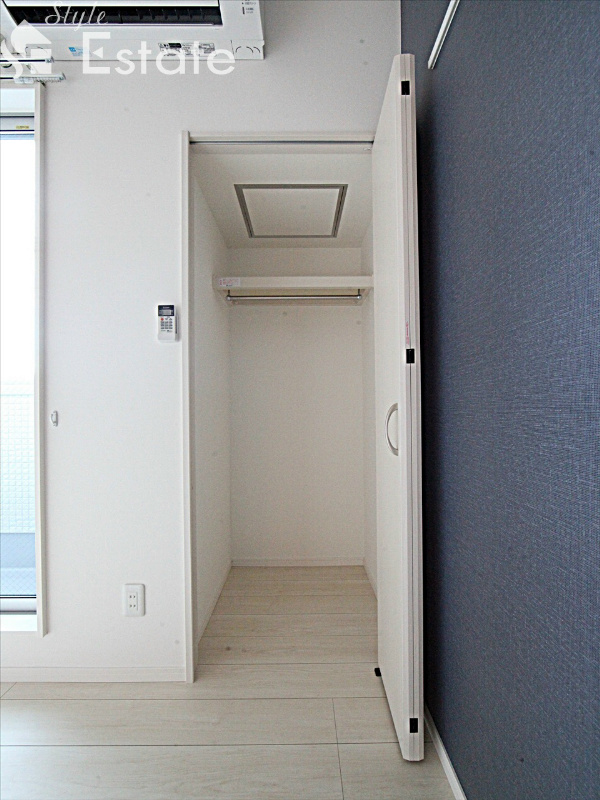 クローゼット広々です