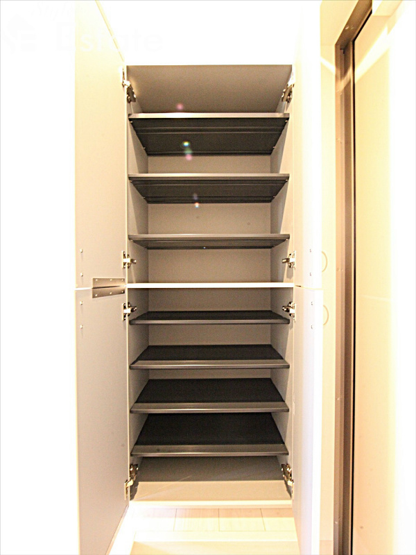 シューズボックス