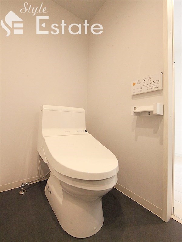 シャワー付きトイレ