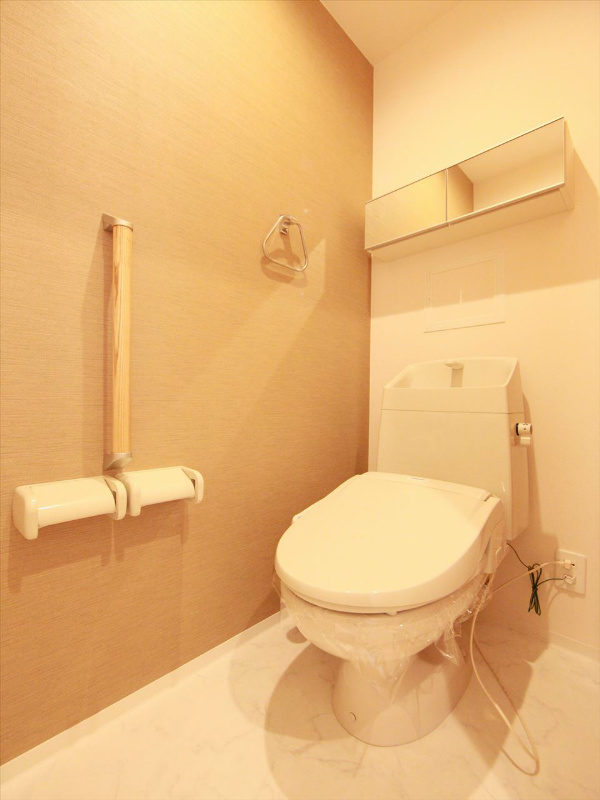 シャワー付トイレ 同施工会社類似物件