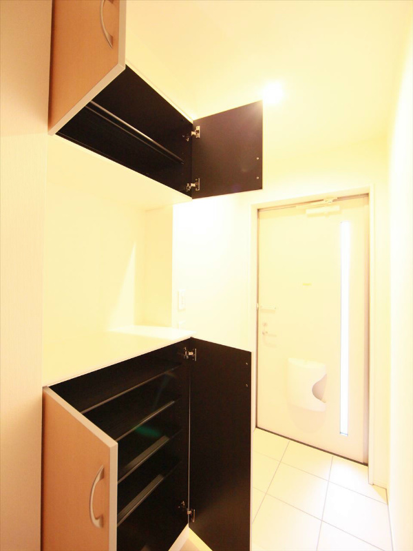 シューズボックス充実 同施工会社類似物件